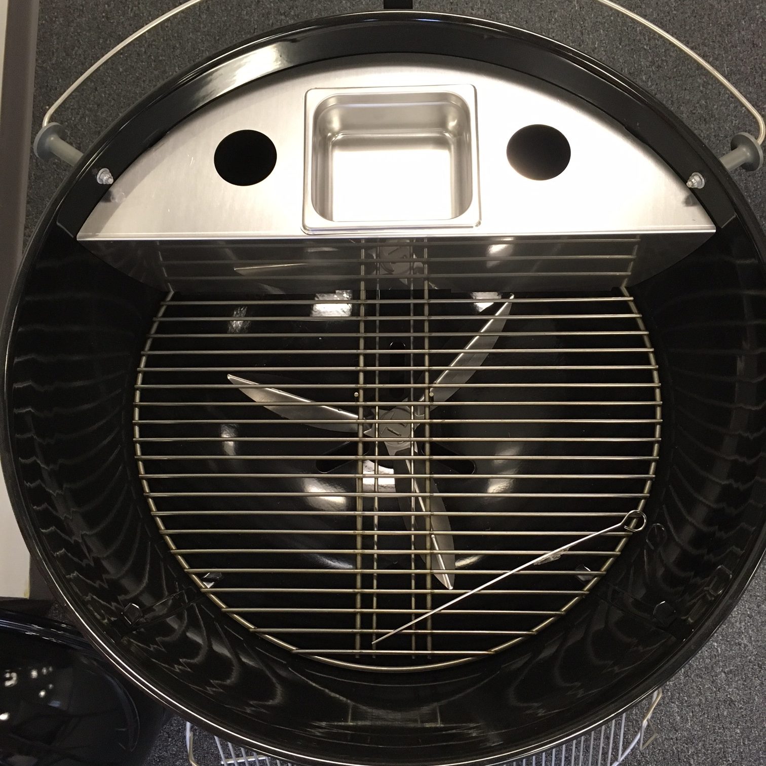 Smokenator 1000, Hovergrill + Thermometer - Smoker Kit for Weber 22 Inch  Charcoal Grills - SMOKENATOR